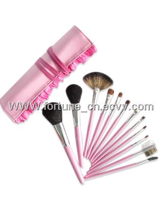 cosmetic brush