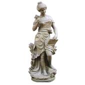 statue