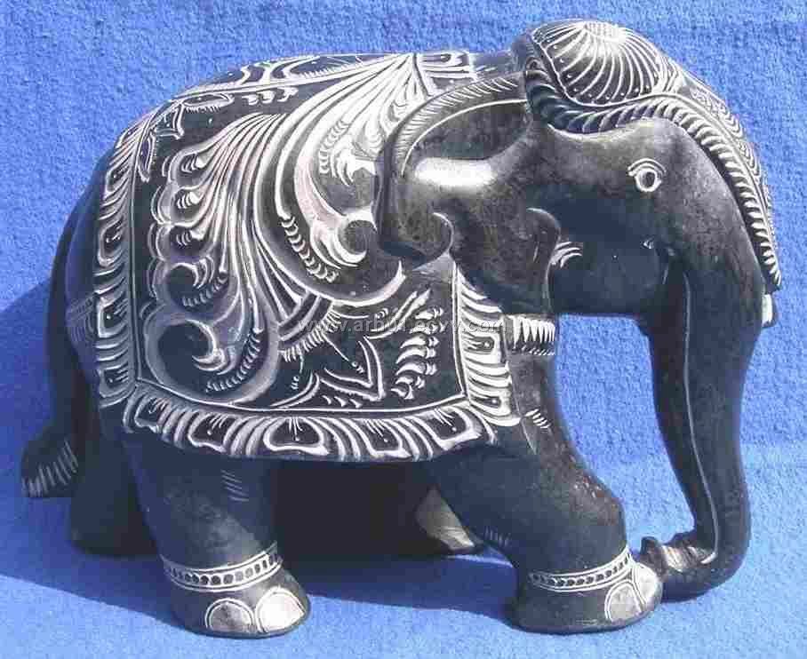 Carved elephant Code : AGS 08