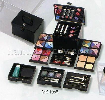 C2007121716436919445_Make_Up_Kit_1068.jpg