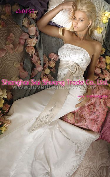 traditional natural waist sweep train strapless mermaid wedding formal dress