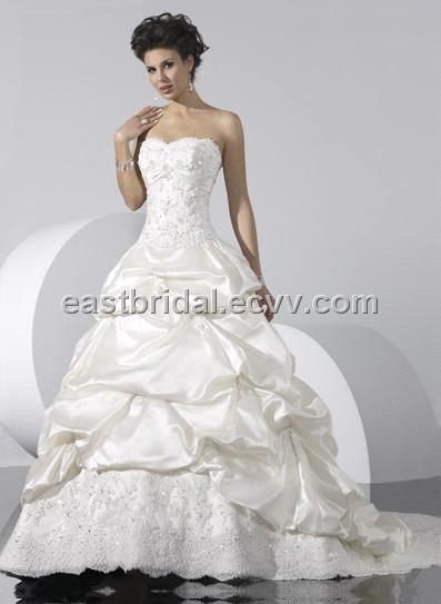 Gorgeous Strapless ALine Chapel Train Western Wedding Dress Dfwd0001 