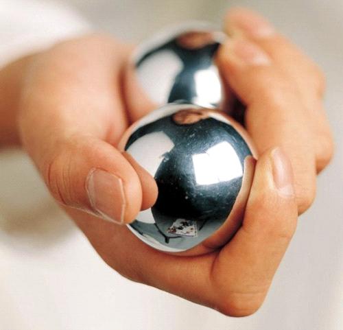 China_Stainless_Iron_Exercise_Balls_with_Chiming_Set20111615392610.jpg