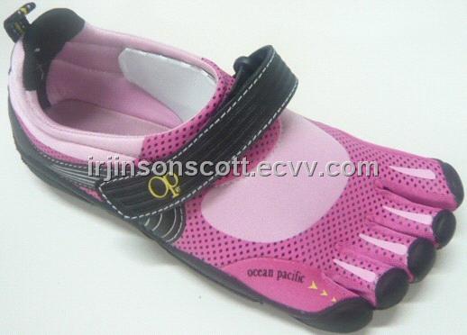Toed Shoes