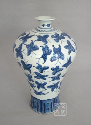 Ceramics, Porcelains and Vases