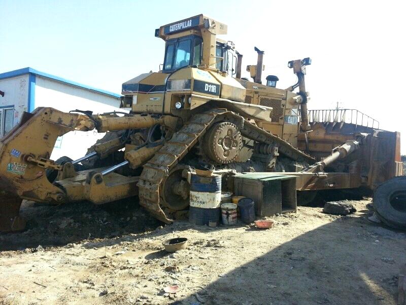 caterpillar d11 bulldozer