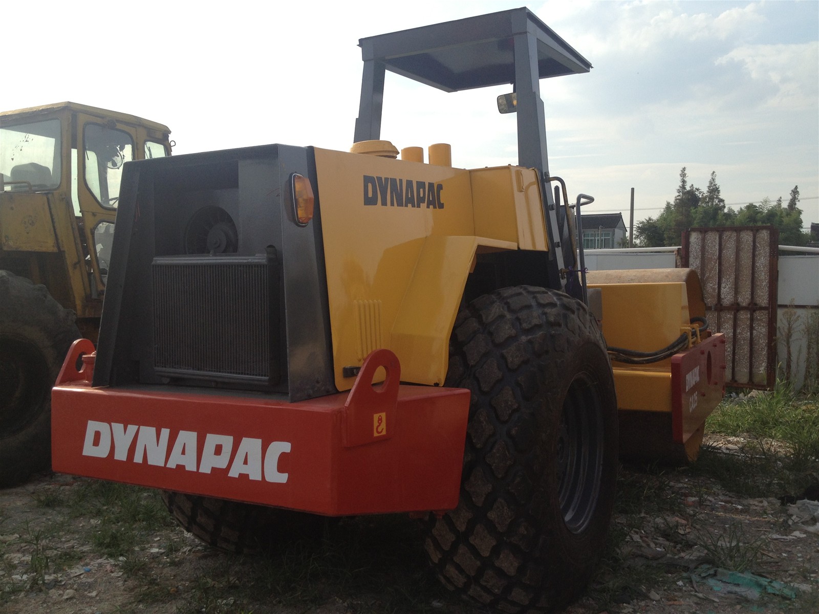 used road roller ca25 dynapac/ Dynapac road roller ca25/ used road roller used road roller ca25 dynapac/ Dynapac road roller ca25/ used road roller