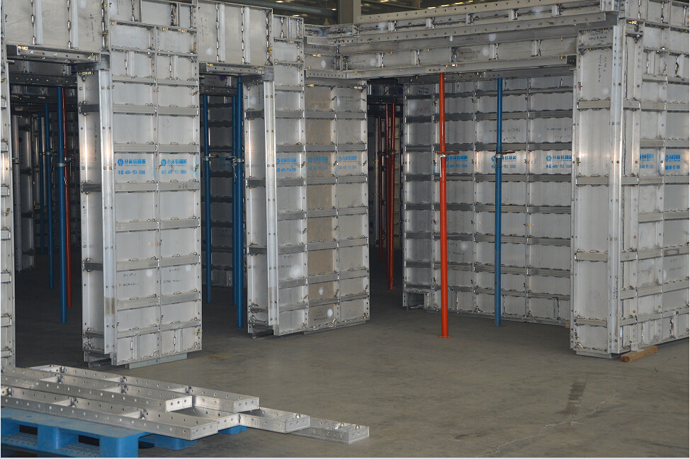 aluminum formwork rapid paced construction system for forming cast in place concrete structures