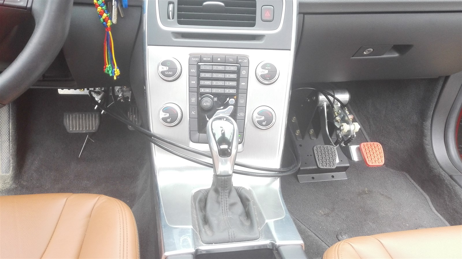 Universal Auto Double Brake for Driving Instructor on Passenger Side from China Manufacturer