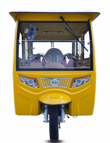 Fully enclosed gas power bajaj passenger tricycle