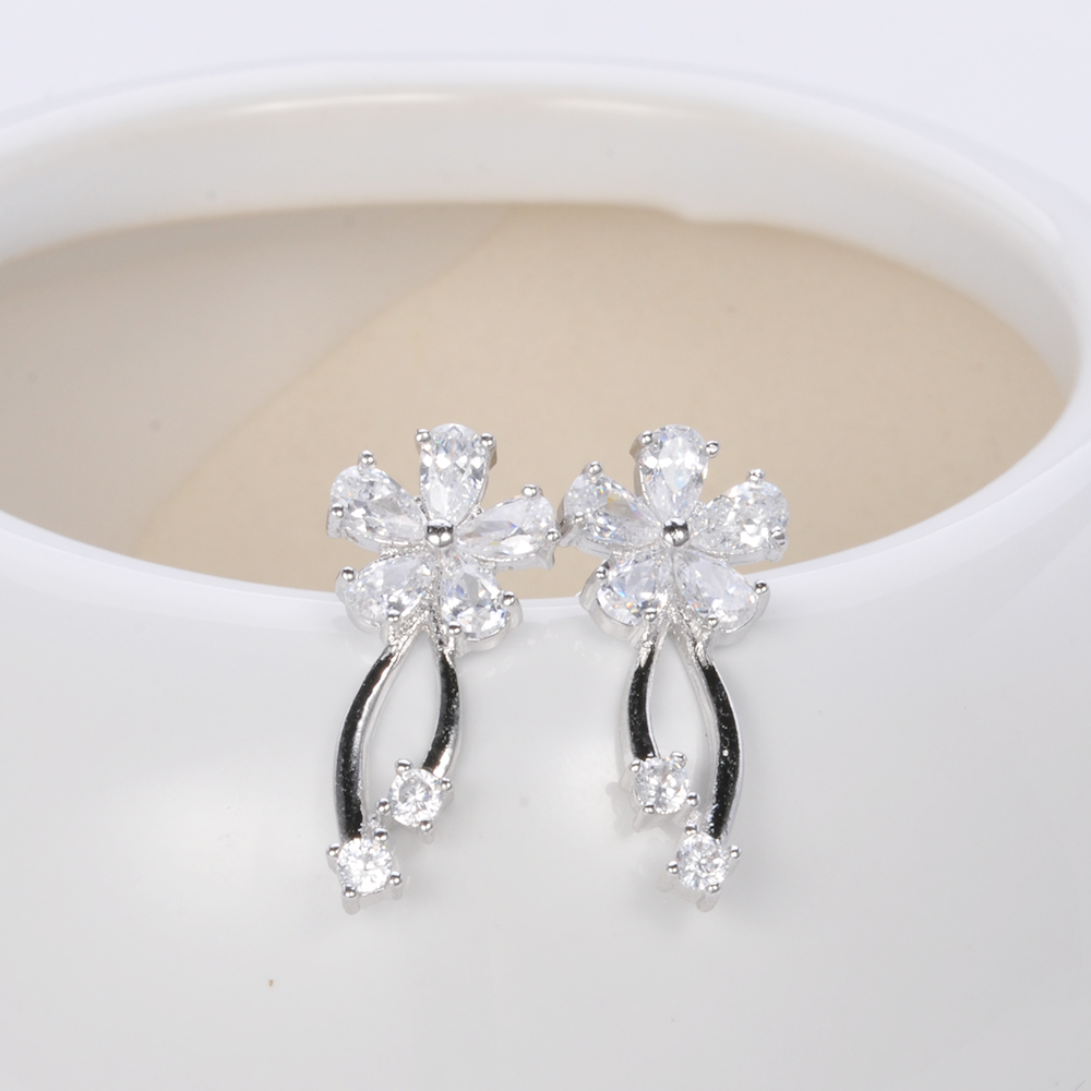 Fashion Jewelry Factory Flower Shape CZ Gemstone 925 Sterling Silver EarringsSilver Cz Cubic Zirconia Stud Earrings
