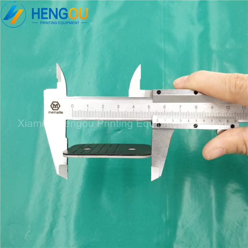 10 Pieces Free Shipping Roland 300 Suction Plate 011I252890 Man Roland Printing Machine Parts