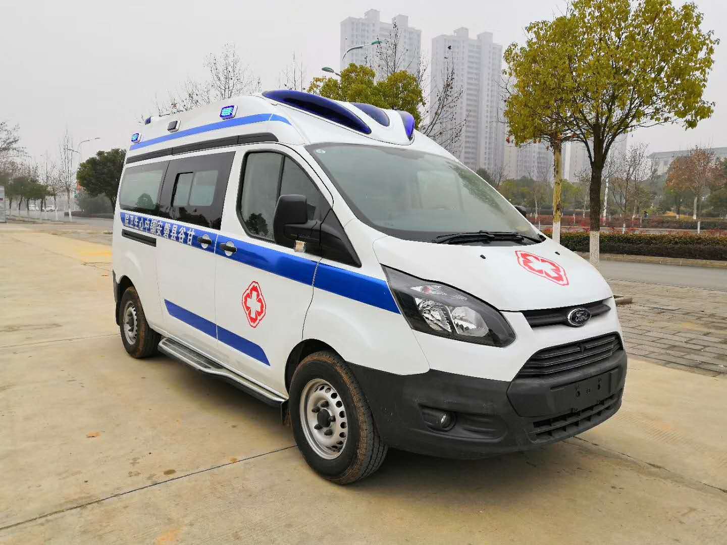 Factory price Transit emergency ICU ambulance vehicle Ambulance