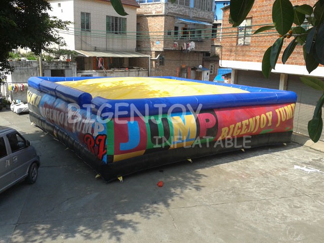 China Factory bigairbag trampoline park
