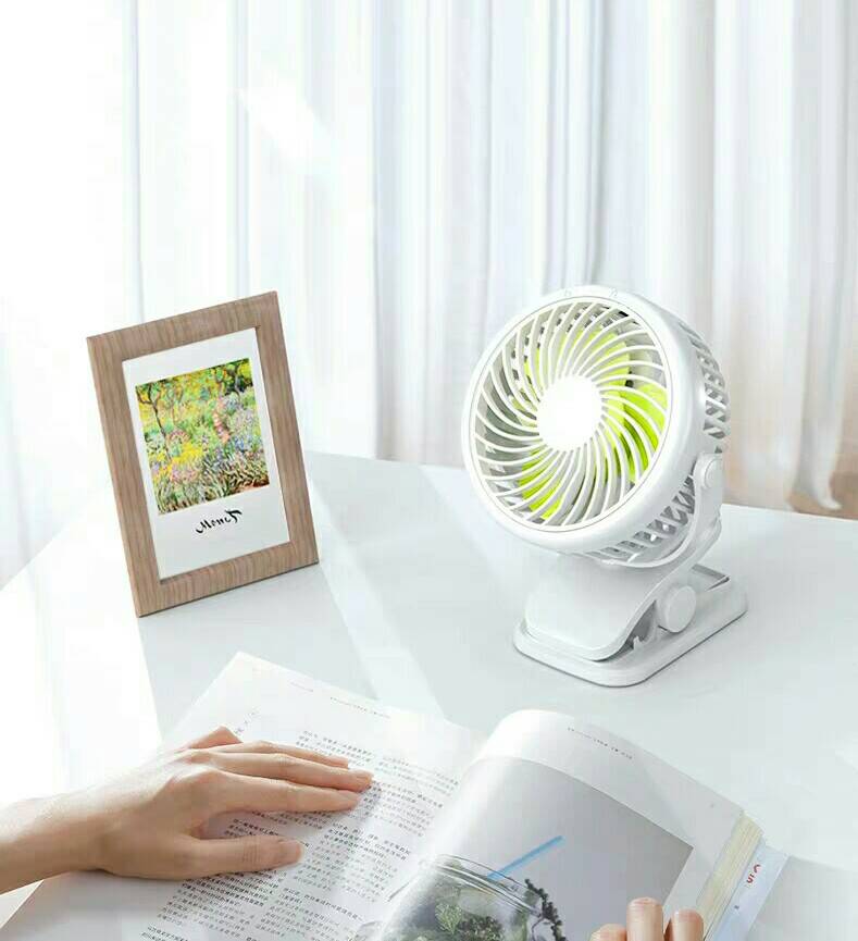 Dayu Desk Fan It Is Made of plastic It Is so Convenient for You to Study Or Work