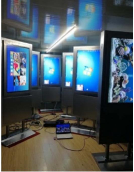 32 Indoor Folded LCD Displayblack color