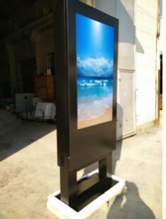 55 Outdoor Stainless Kiosk with 4000 nits Brightness