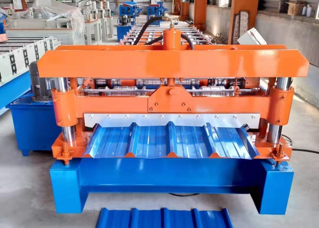 China high speed roofing sheet roll forming machine