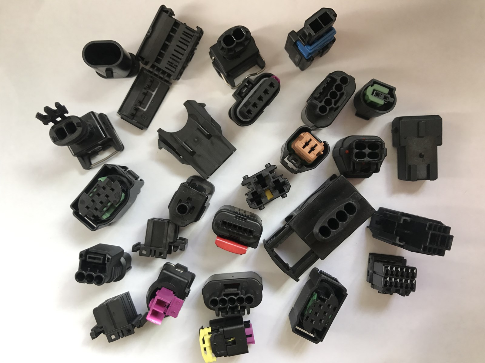 car connectors manufacturer 4 pin waterproof plug wire harness connector