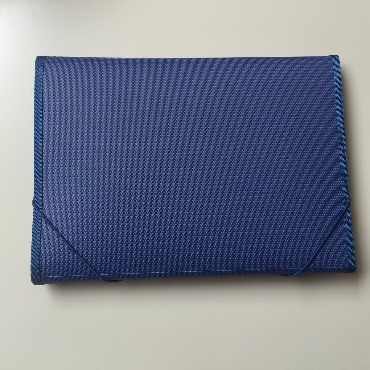 File folder a4 list of office stationery items expanding file folder