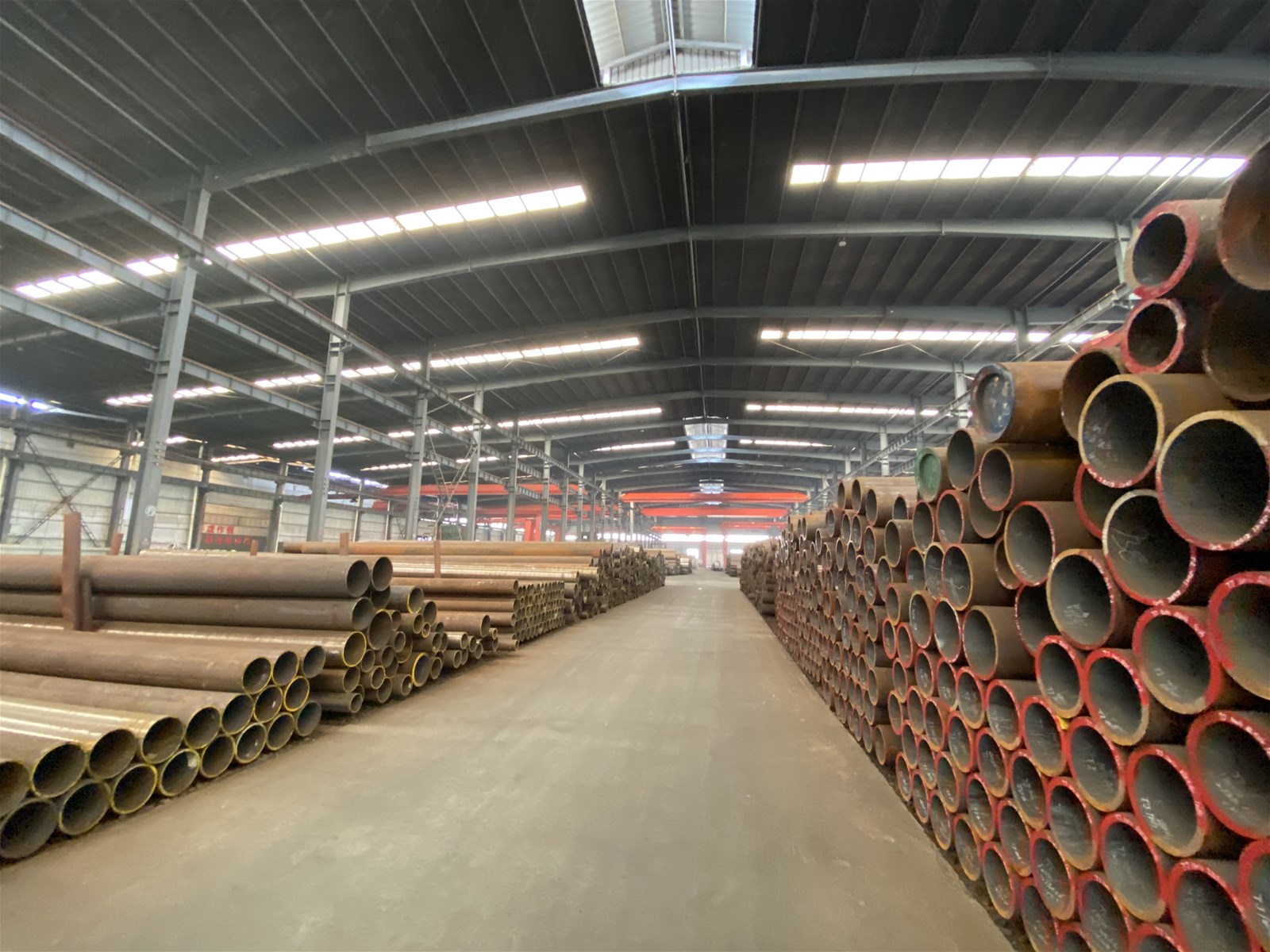 ASTM A213 Extruded CrMo Alloy Seamless Steel Pipe and Tubes