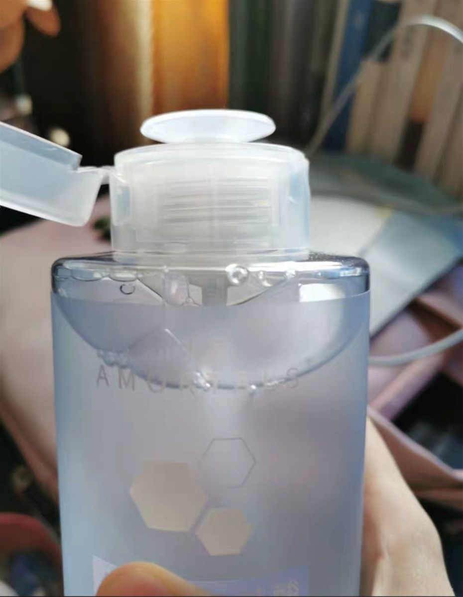 Makeup remover water temperature and cleaning press bottle