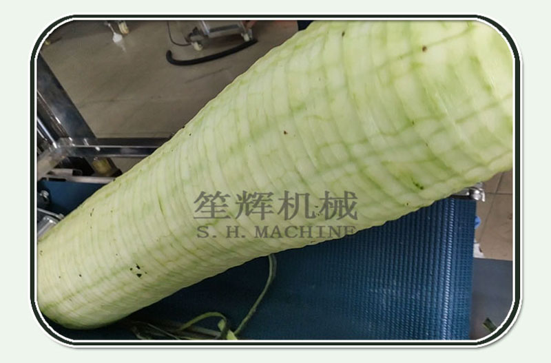 Commercial horizontal large winter melon peeling machine