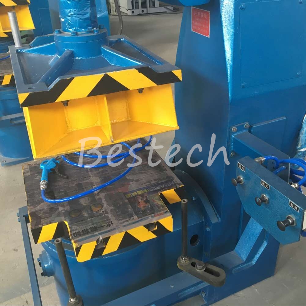 Jolt Squeeze Sand Molding Machine for Manhole Cover