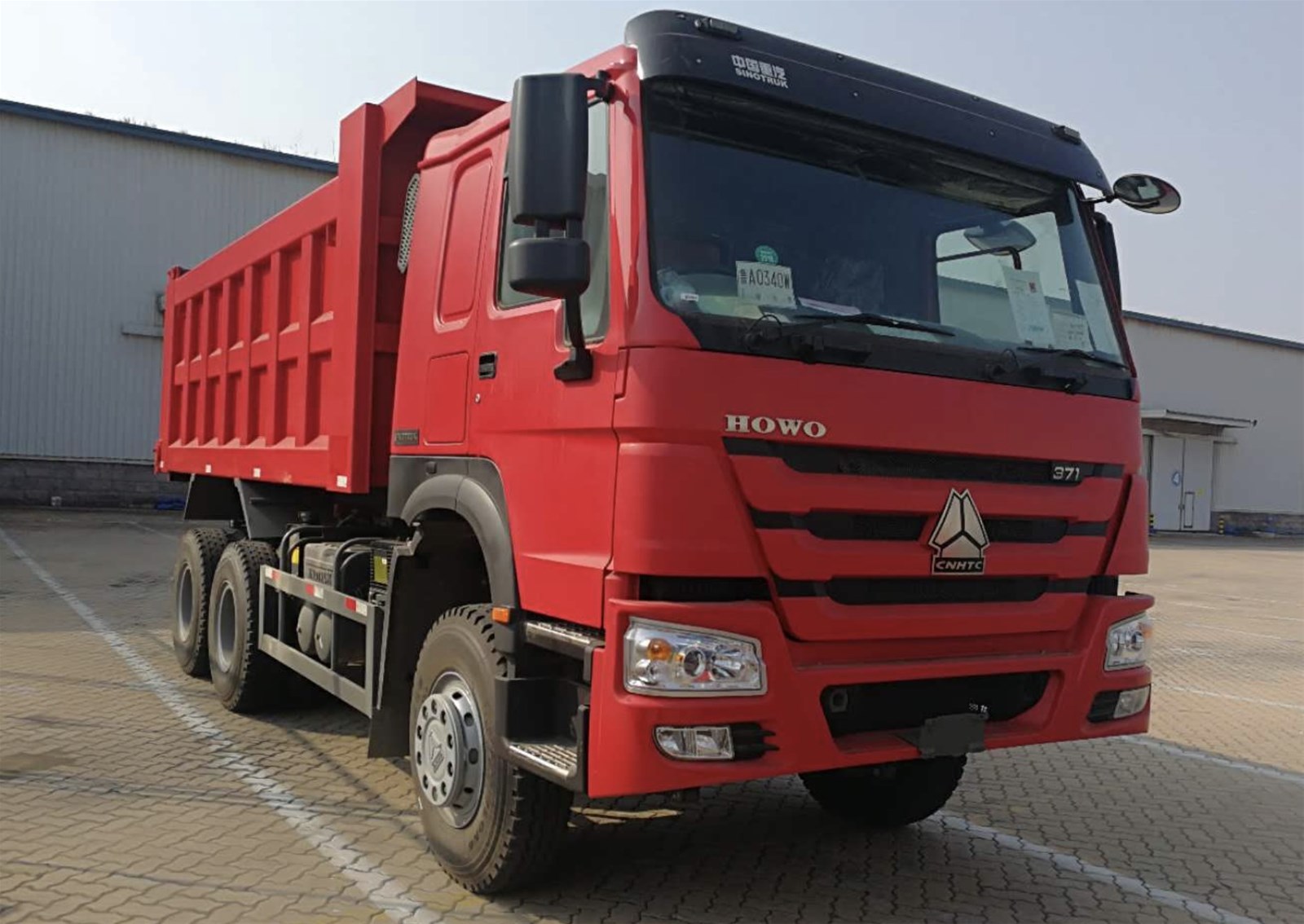 HOWO 64 DUMP TRUCK IN STOCK the configuration can be replaced on demand