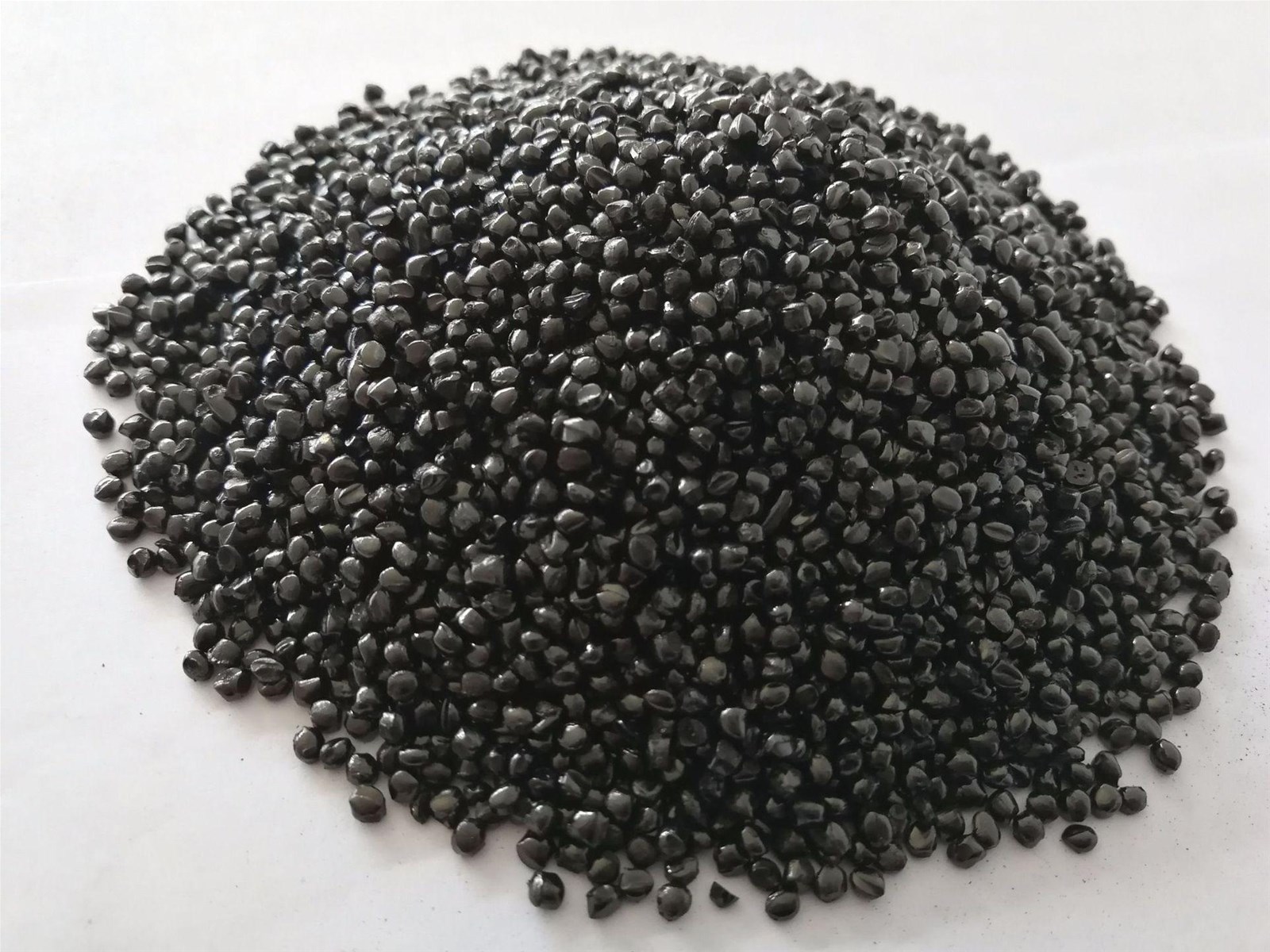 Black color masterbatch for dyestuff in plastic