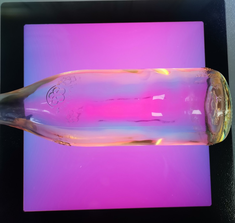 Glass Polariscope displaying residual stress in real time