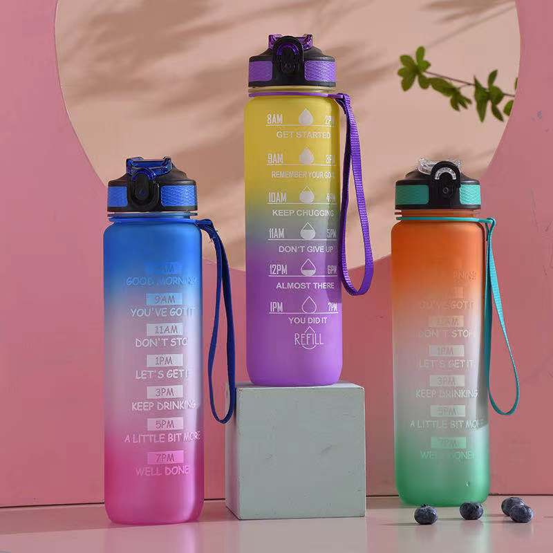 Color large capacity plastic sports water cup men and women outdoor reusable portable water bottle