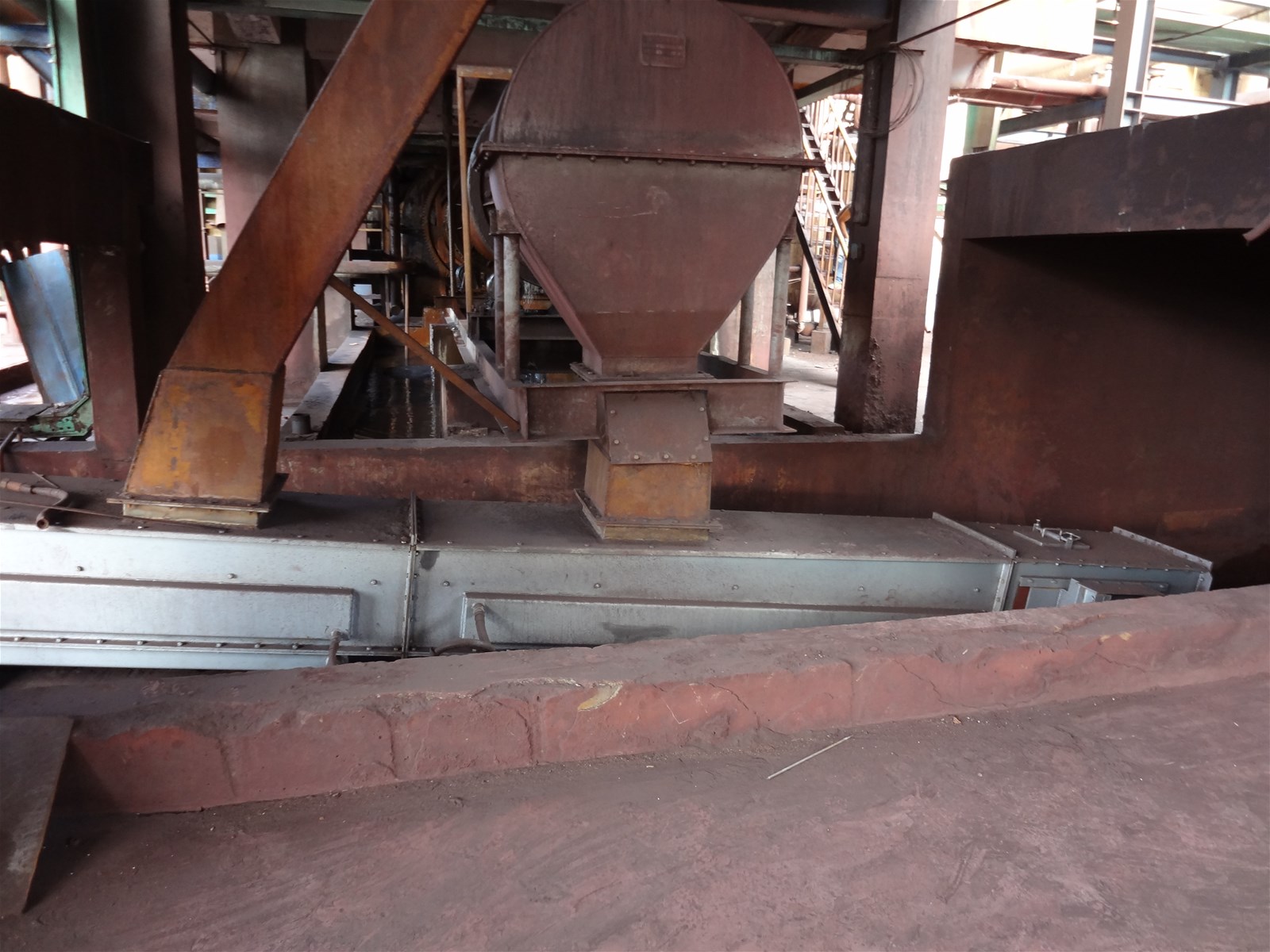 MSM series wearresistant buried scraper conveyor is used to transport fly ash boiler bottom slag stone coal etc