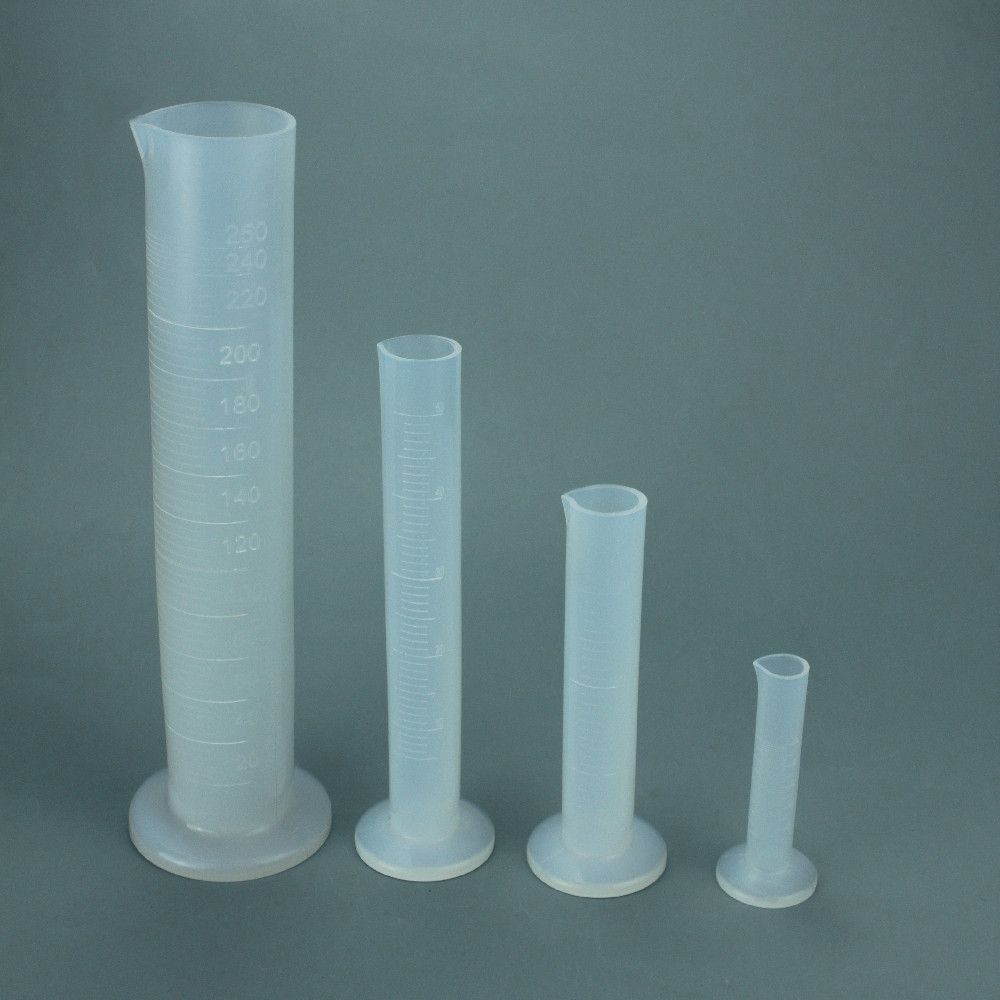 PFA graduated cylinders with excellent chemical resistance to measure aggressive chemicals and other liquids