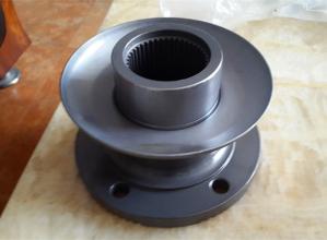 Rear axle active bevel gear flange assembly
