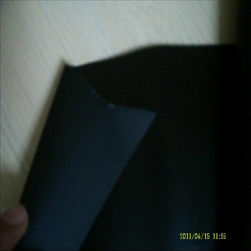 black non-halogenated flame retardant polycarbonate films and sheets