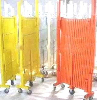 Retractable gate with power coated