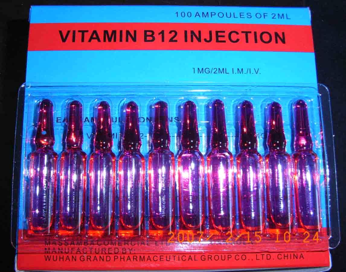 Инъекции б 12. B12 в ампулах. Витамин b12 в ампулах. Витамин б в ампулах. Vit b12 в ампулах.