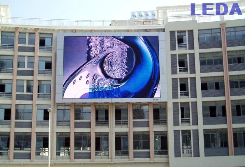 LED Perimeter displays, led outdoor fullcolor displays, led display screens