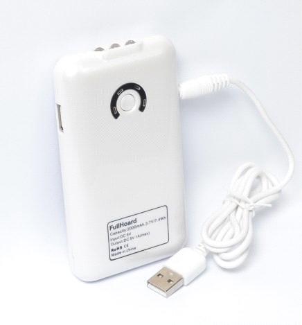 Solar Charger for Outdoor Usage - Lithium-Polymer Backup Battery Station