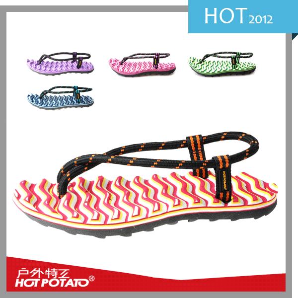 China_Lady_rubber_beach_massage_slipper_for_girl2012621959429.jpg