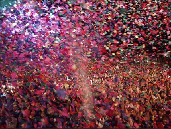 confetti machine  (23)