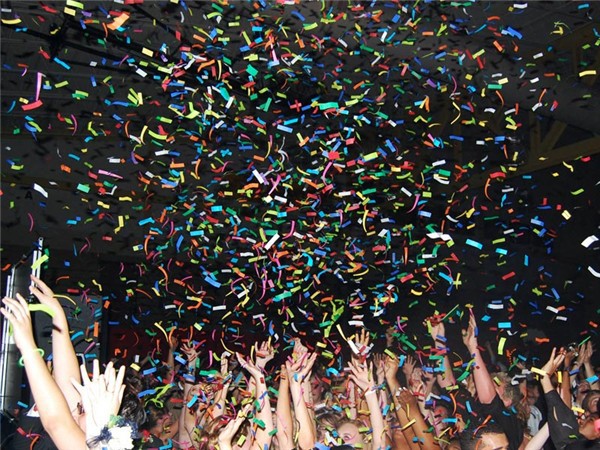 confetti machine  (22)