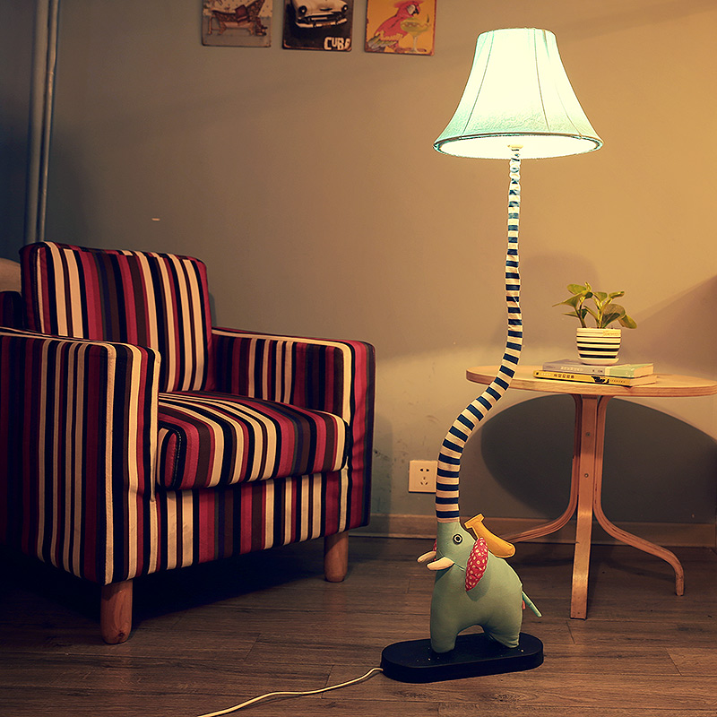 Lovely-floor-lamp-bedroom-lamp-creative-cartoon-children-s-room-rustic-fabric-living-room-table-lamp (1)
