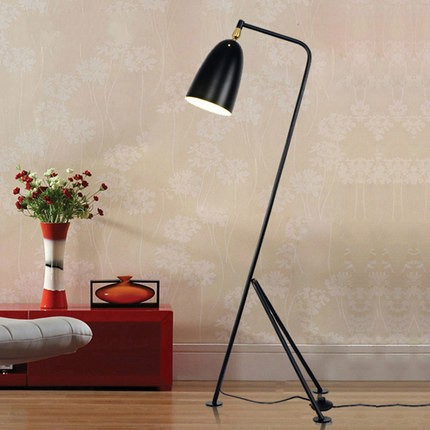 Designer-Creative-Iron-Gubi-Grasshopper-triangle-Floor-Lamp-Loft-Industrial-Standing-Lamp-Hotel-Bedroom-Study-Living (1)