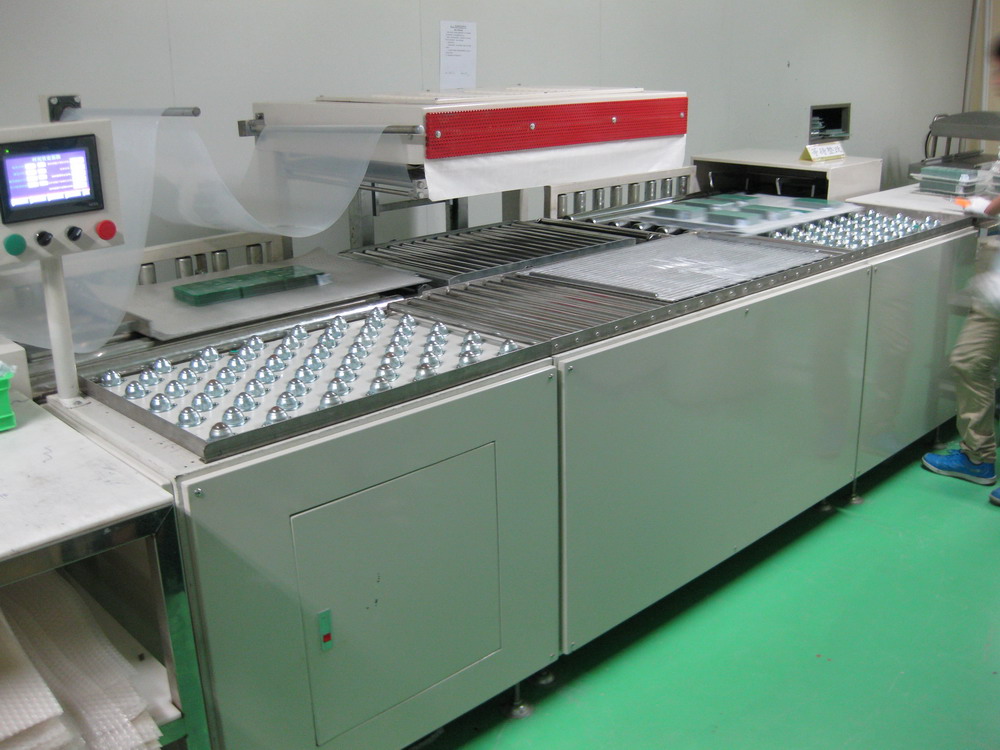 China PCB packaging machine