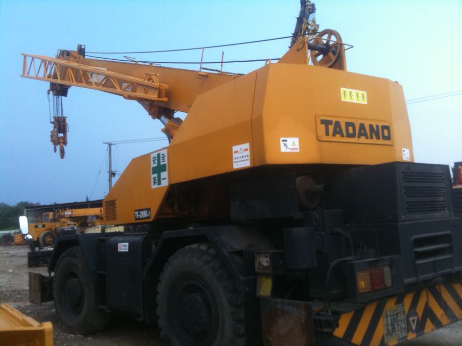 used rough terrain crane Tadano TR200M-4/ used rough terrain crane 20ton