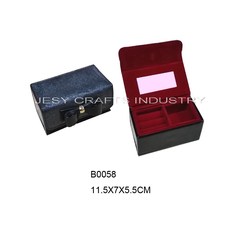 Mini jewelry caseB0058