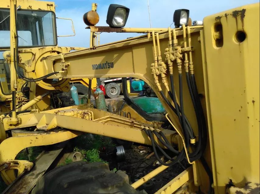 usedkomatsu511motorgarder