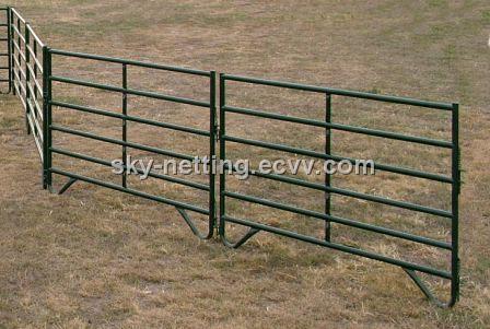 portable green powder coated corral horse fencing